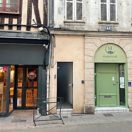 Appartement Complet Hyper Centre Auxerre Kültér fotó