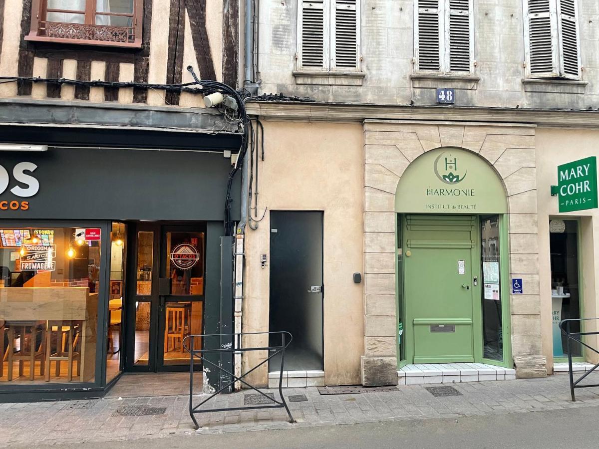 Appartement Complet Hyper Centre Auxerre Kültér fotó